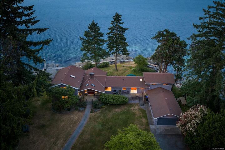 Property Photo:  2858 Twin Oaks Dr  BC V9G 1C7 