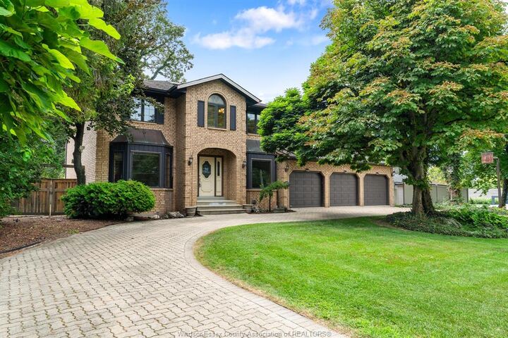 Property Photo: 267 Elmgrove Drive ON N8N 4G9