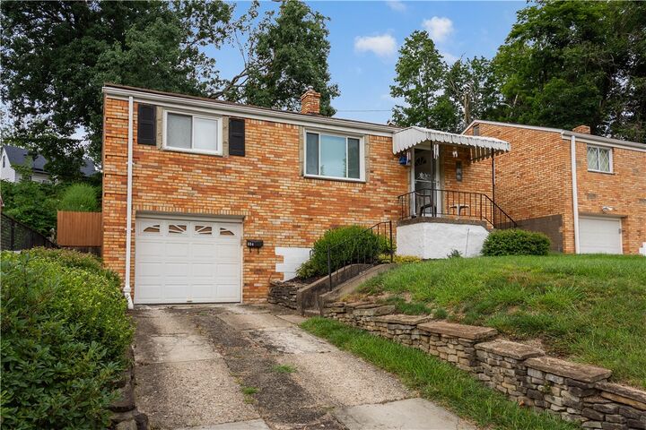 Property Photo:  654 Perrilyn St  PA 15226 