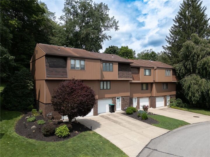 Property Photo:  130 Freedom Dr N  PA 15017 