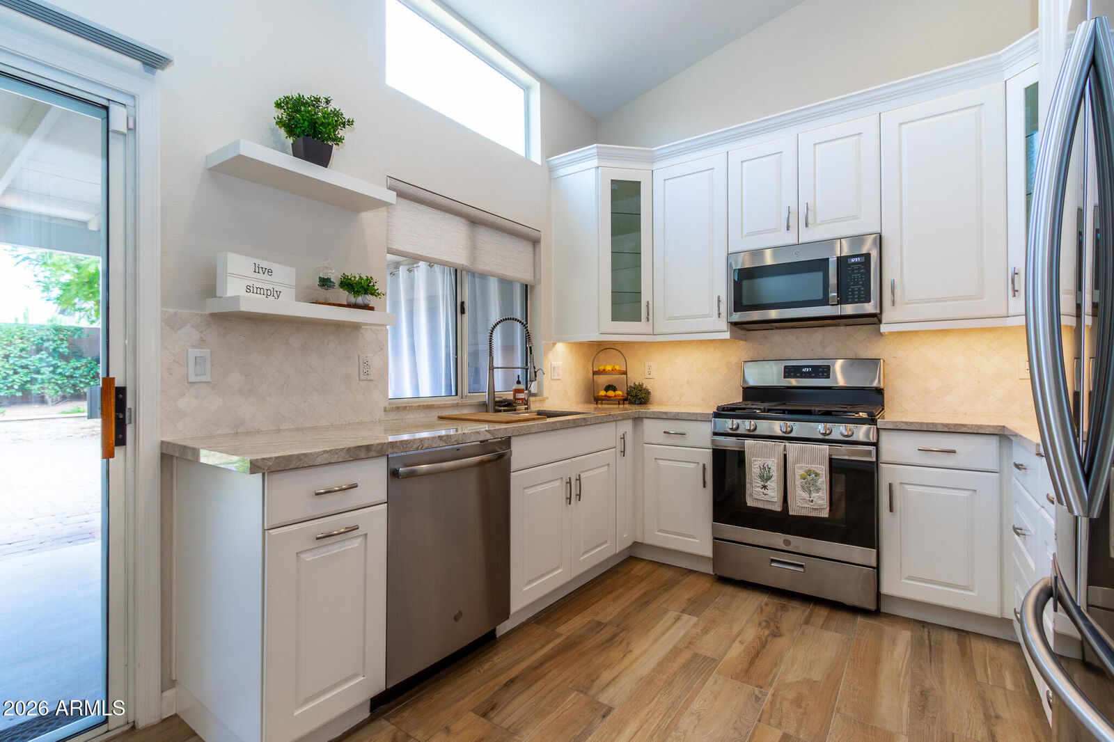 Property Photo: 3226 E Wahalla Lane AZ 85050