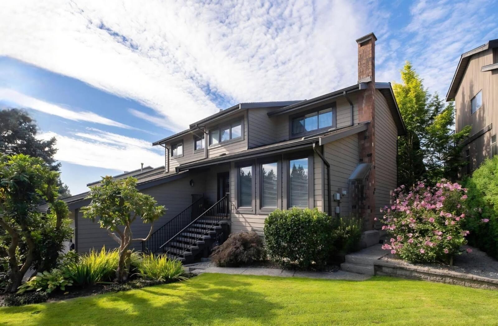 Property Photo: 1410 Lansdowne Drive BC V3E 1Y4