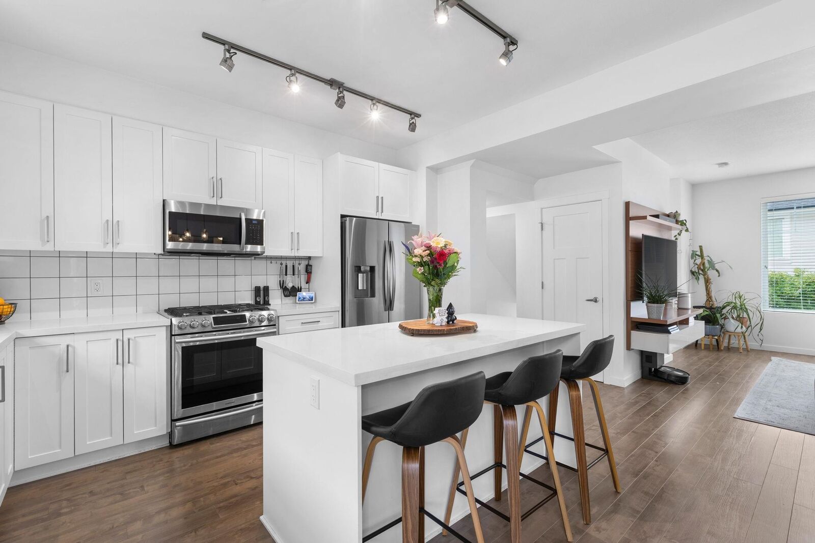 Property Photo: 11272 240 Street 11 BC V2W 0J8