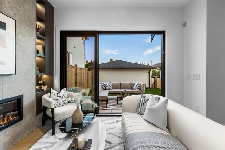 Property Photo: 6682 Napier Street 1 BC V5B 2C3