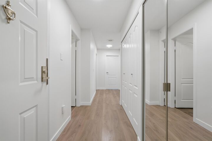 Property Photo: 7580 Minoru Boulevard 114 BC V6Y 1Z5