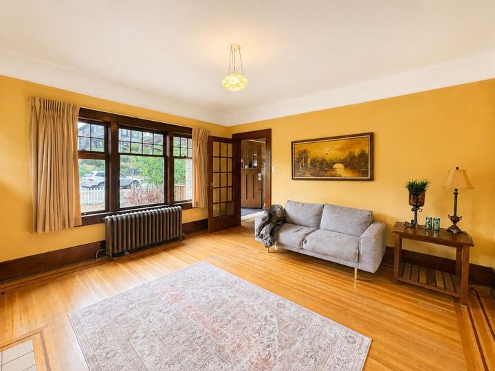 Property Photo: 4117 W 11th Avenue BC V6R 2L5