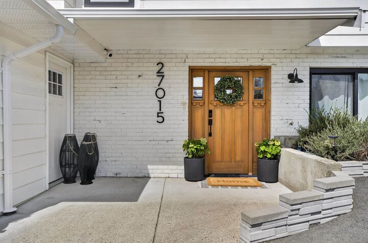 Property Photo: 27015 34A Avenue BC V4W 3H3