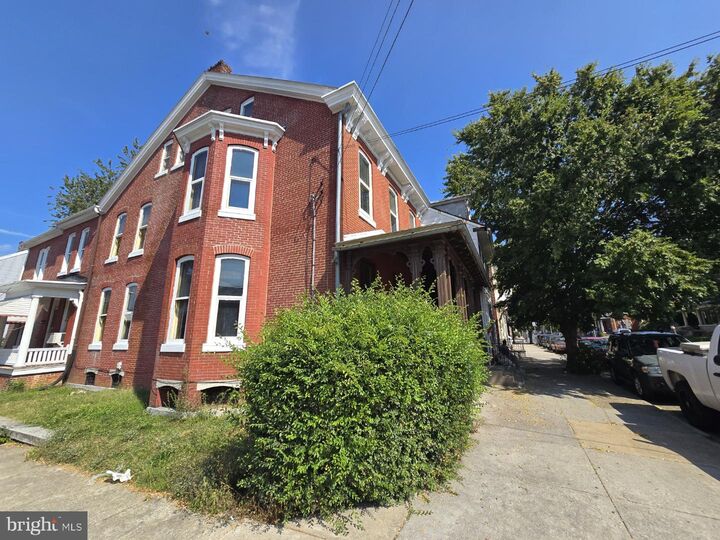 Property Photo: 1017 Chestnut Street PA 17042