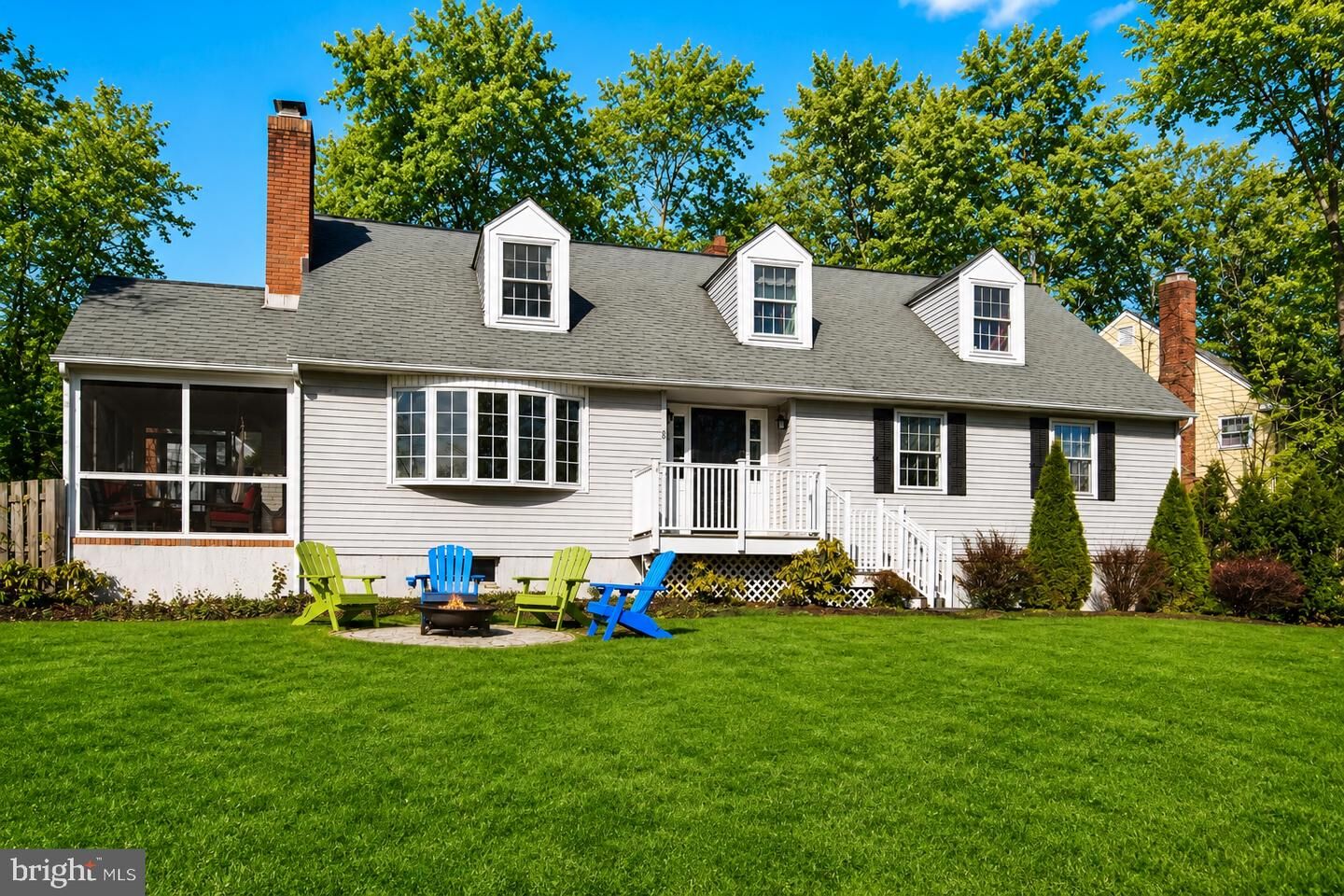 Property Photo:  8 Turner Court  NJ 08540 