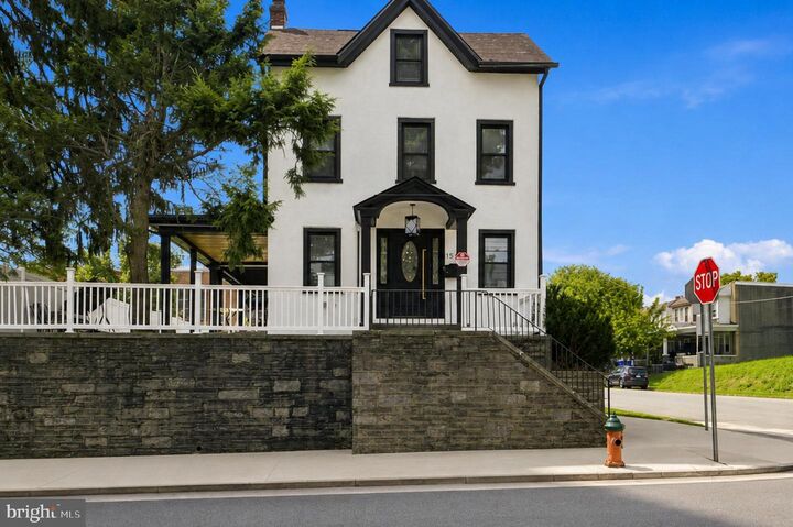 Property Photo: 1542 Haines Street PA 19126