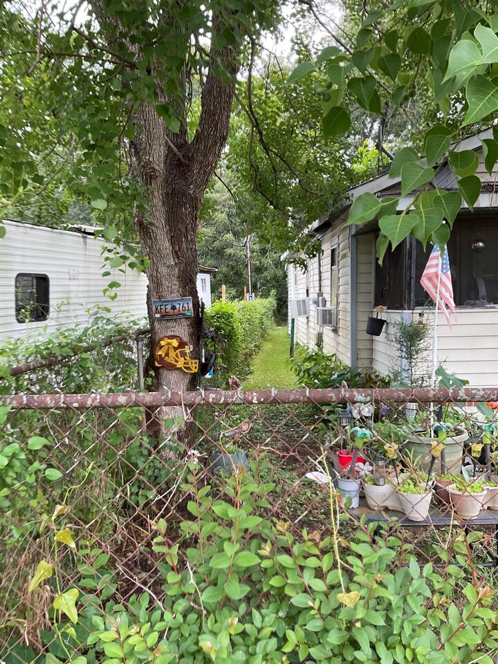 Property Photo: 2004 Emmanuel St. SC 29440