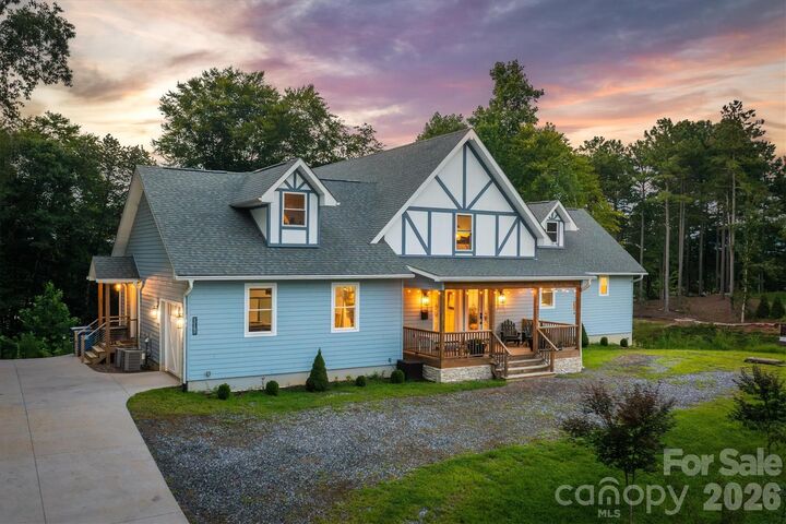 Property Photo:  2371 W Paradise Harbor Drive  NC 28612 