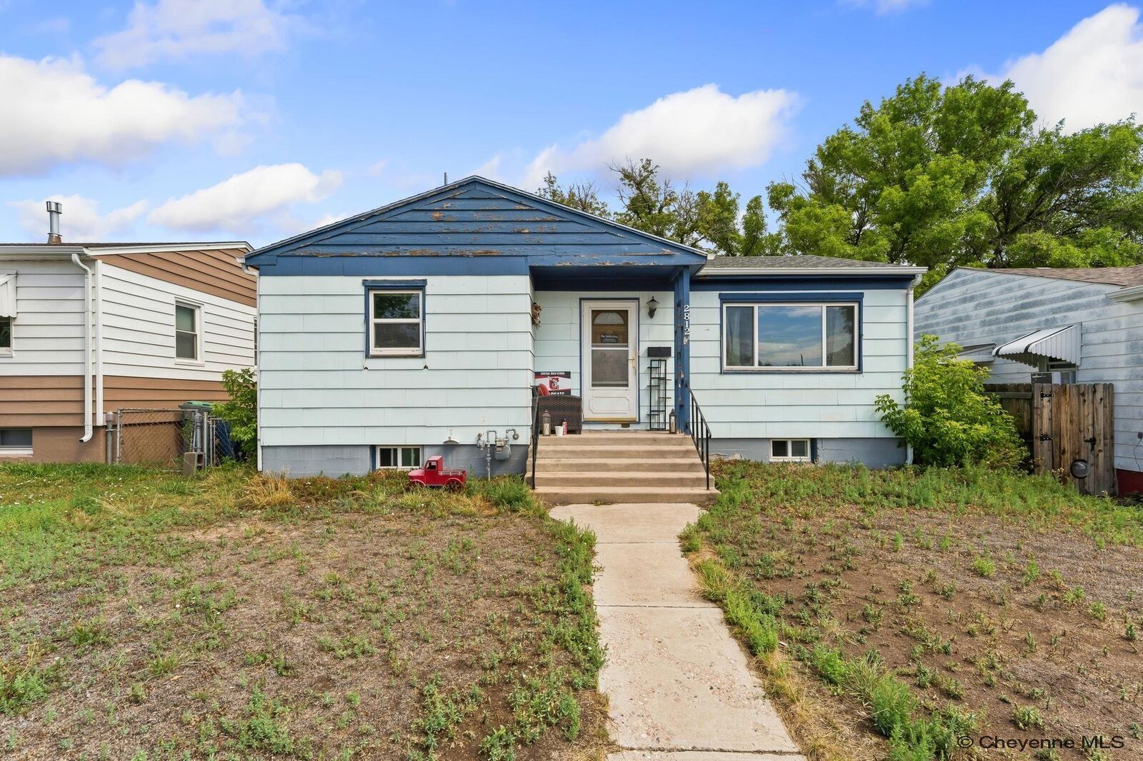 Property Photo: 2812 E 12th St WY 82001