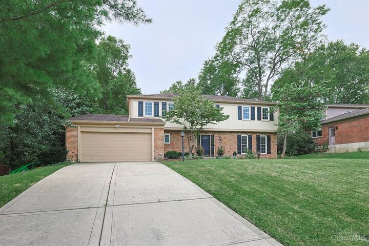 Property Photo:  427 Flemridge Court  OH 45231 
