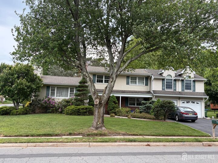 Property Photo:  19 Annette Drive  NJ 08820 