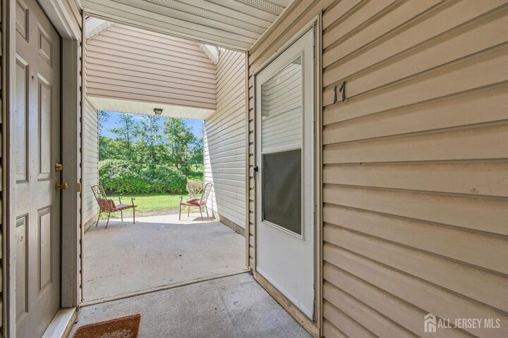 Property Photo:  17 Prestwick Way  NJ 08820 