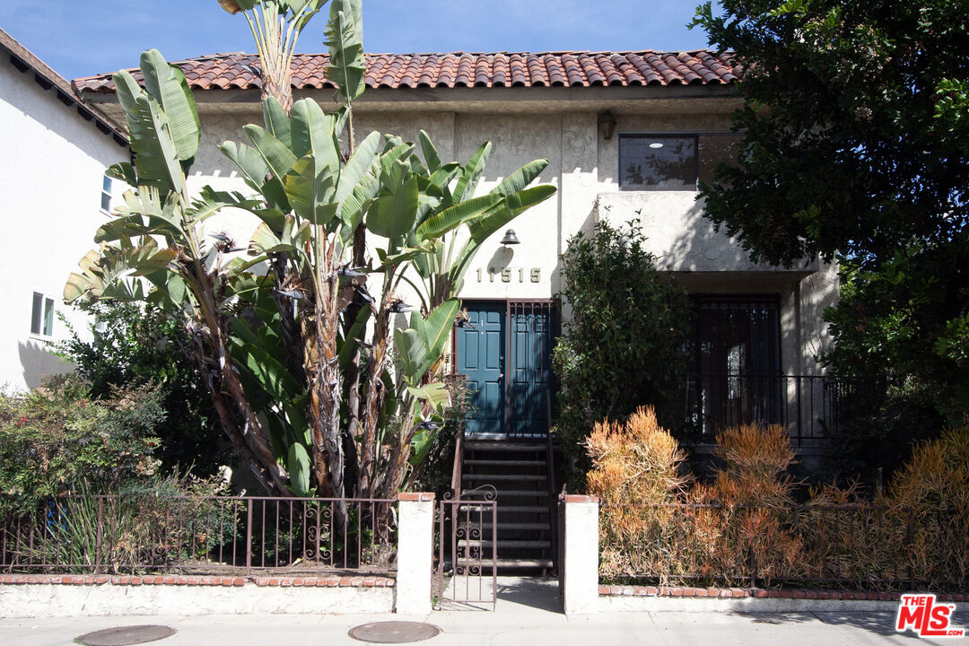 Property Photo:  11515 Ohio Ave, Unit 3  CA 90025 