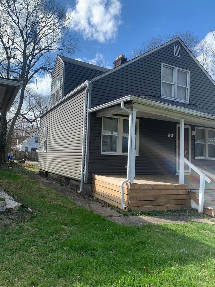 Property Photo: 1043 Seymour Avenue OH 43206