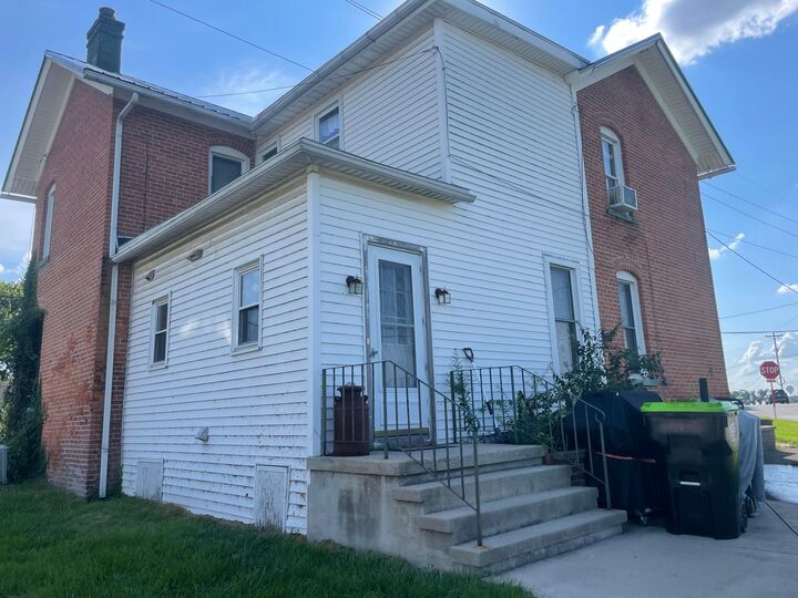 Property Photo: 7924 E State Route 56 OH 43113