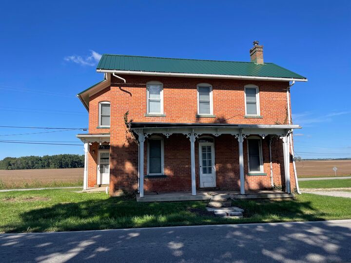 Property Photo: 7924 E State Route 56 OH 43113