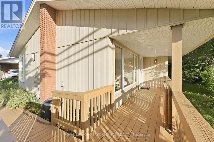 Property Photo:  3149 Southmore Drive East  ON K1V 6Z6 