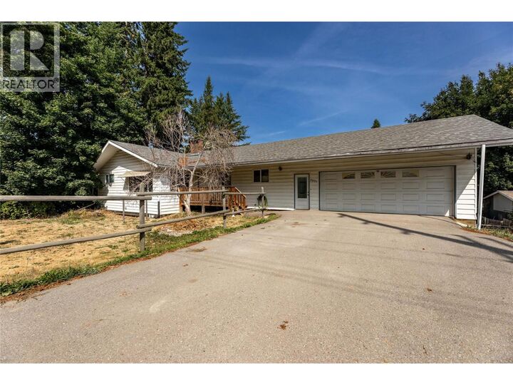 Property Photo: 3271 10 Avenue Southeast BC V1E 1W8