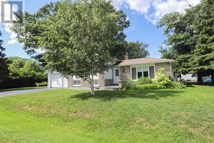 Property Photo:  71 Dablon St  ON P6B 5E5 
