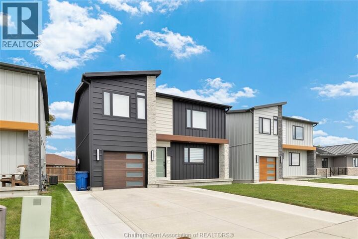 Property Photo:  71 Churchill Park Road  ON N7M 0R8 