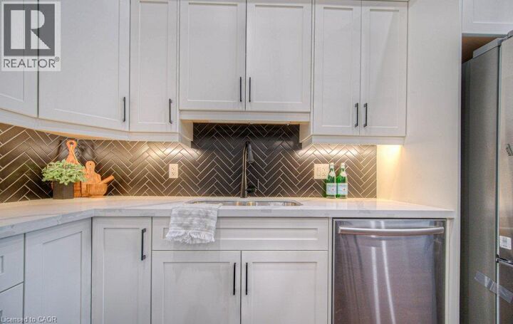 Property Photo:  1 Bond Street 1  ON N1R 4B2 