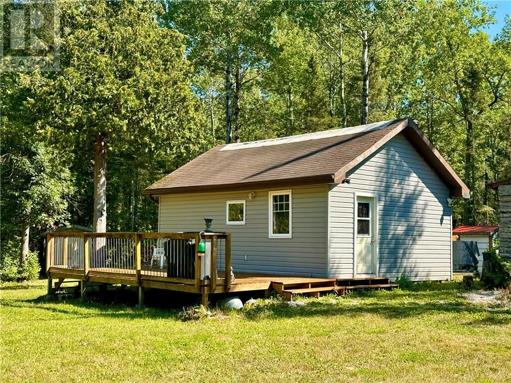 Property Photo:  1398 Range A Sideroad  ON P0P 1J0 