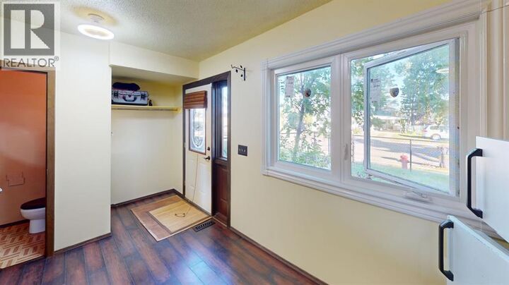 Property Photo: 307 8 Avenue AB T0J 0B0