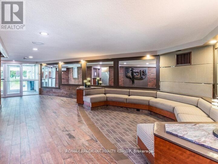 Property Photo: 20 Chesterton Drive 419 ON K2E 6Z7