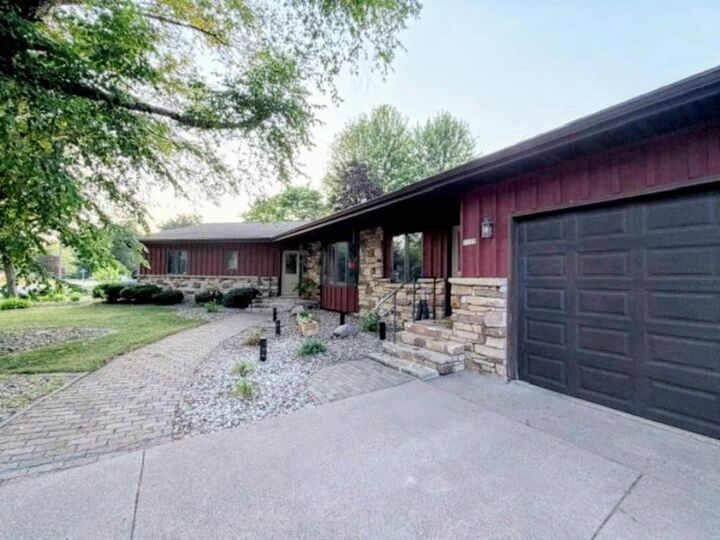 Property Photo:  1125 Pinecrest Avenue  WI 54455 