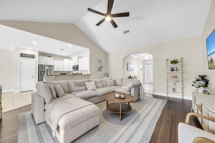 Property Photo:  163 Camellia Court  FL 32439 