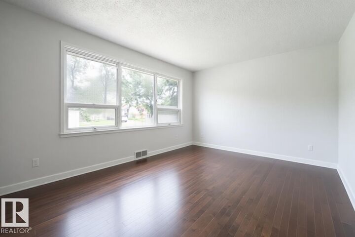 Property Photo:  4906 50 Avenue  AB T0B 2R0 