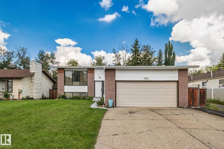 Property Photo:  4682 17 Avenue NW  AB T6L 2R9 