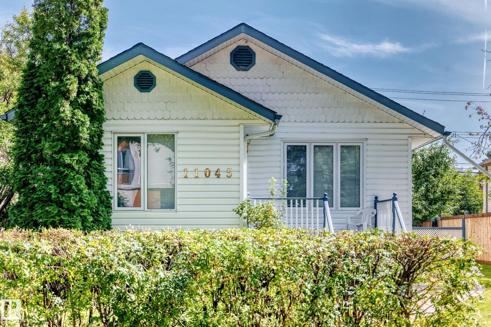 Property Photo:  11045 125 Street NW  AB T5M 0M2 