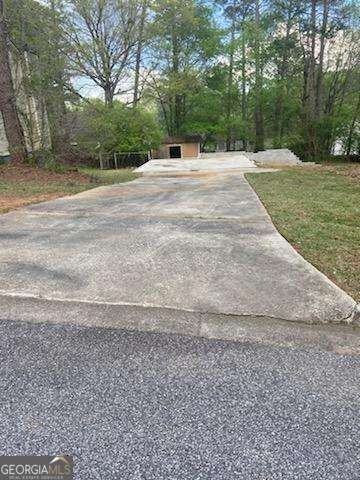 Property Photo: 7582 Colonial Court GA 30236