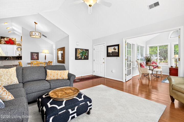 Property Photo:  301 Kilderry Way  KY 40245 