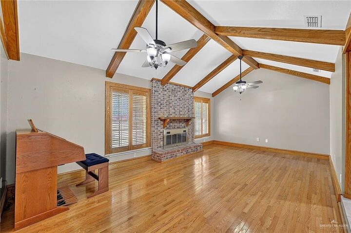 Property Photo: 321 W Expressway 83 TX 78576