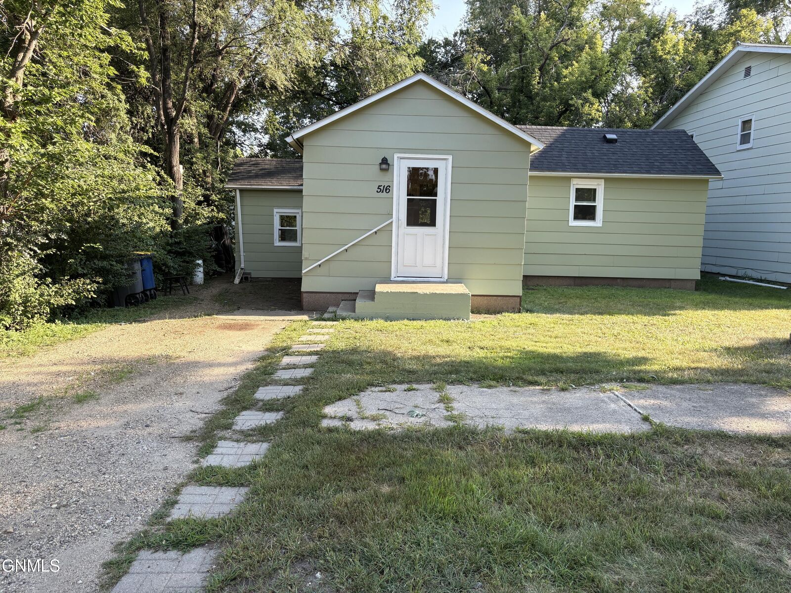 Property Photo:  516 2nd Street N  ND 58436 