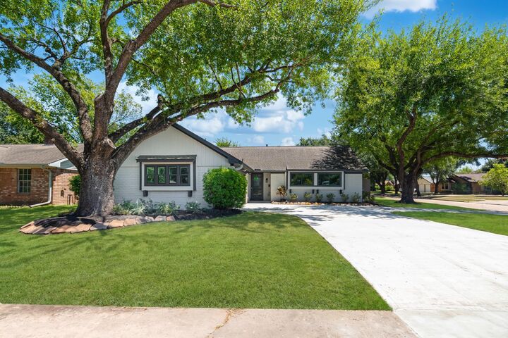 Property Photo: 5302 Arbor Vitae Drive TX 77092