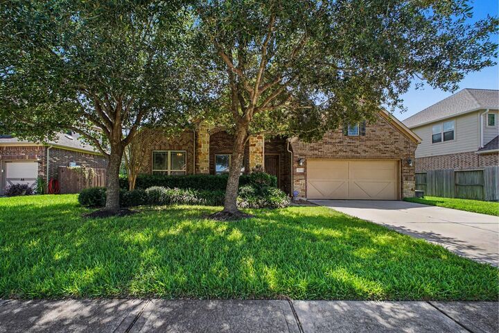 Property Photo:  296 Westwood Drive Drive  TX 77573 