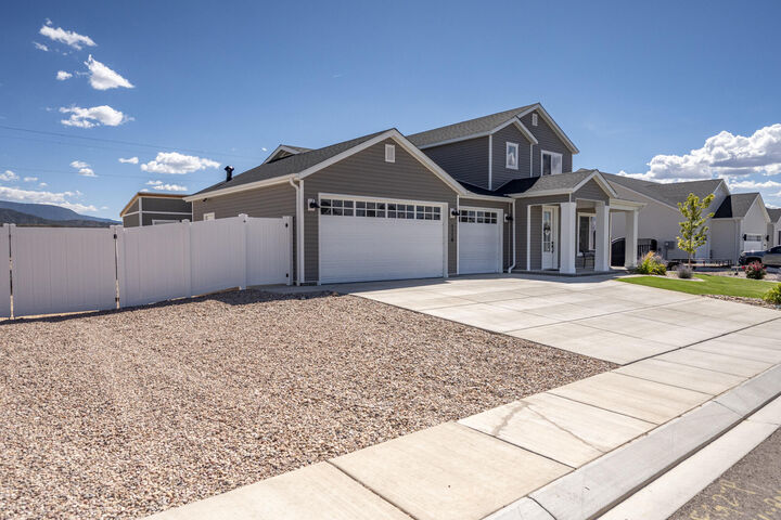 Property Photo:  1118 E 4240 N  UT 84721 