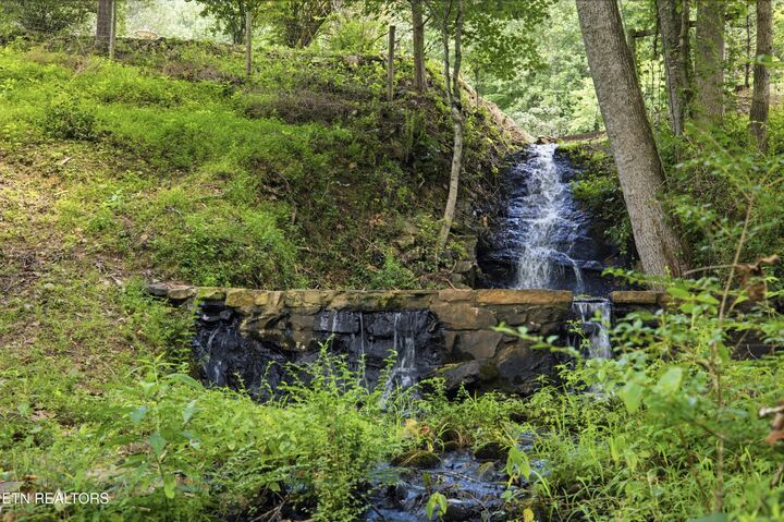 Property Photo:  2020 Deermont Rd  TN 37829 