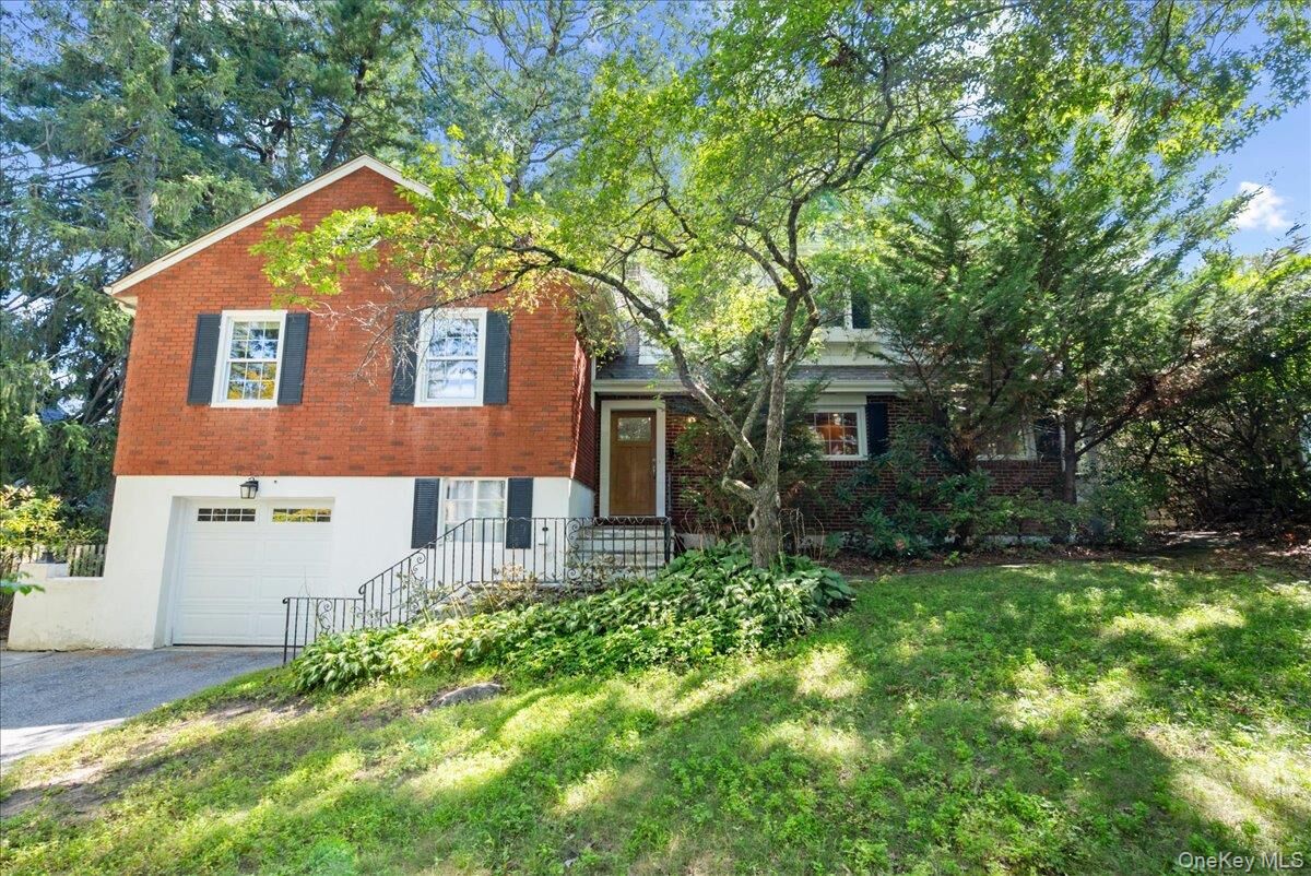 Property Photo:  254 Farrington Avenue  NY 10591 