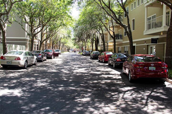Property Photo:  4833 SW 91st Terrace O 101  FL 32608 