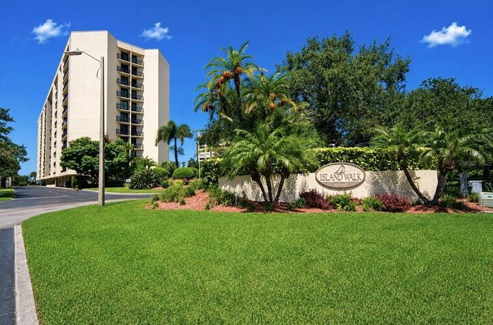 Property Photo:  690 Island Way 501  FL 33767 