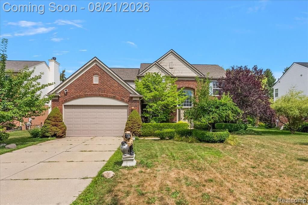 Property Photo:  34827 Fontana Drive  MI 48312 5732 