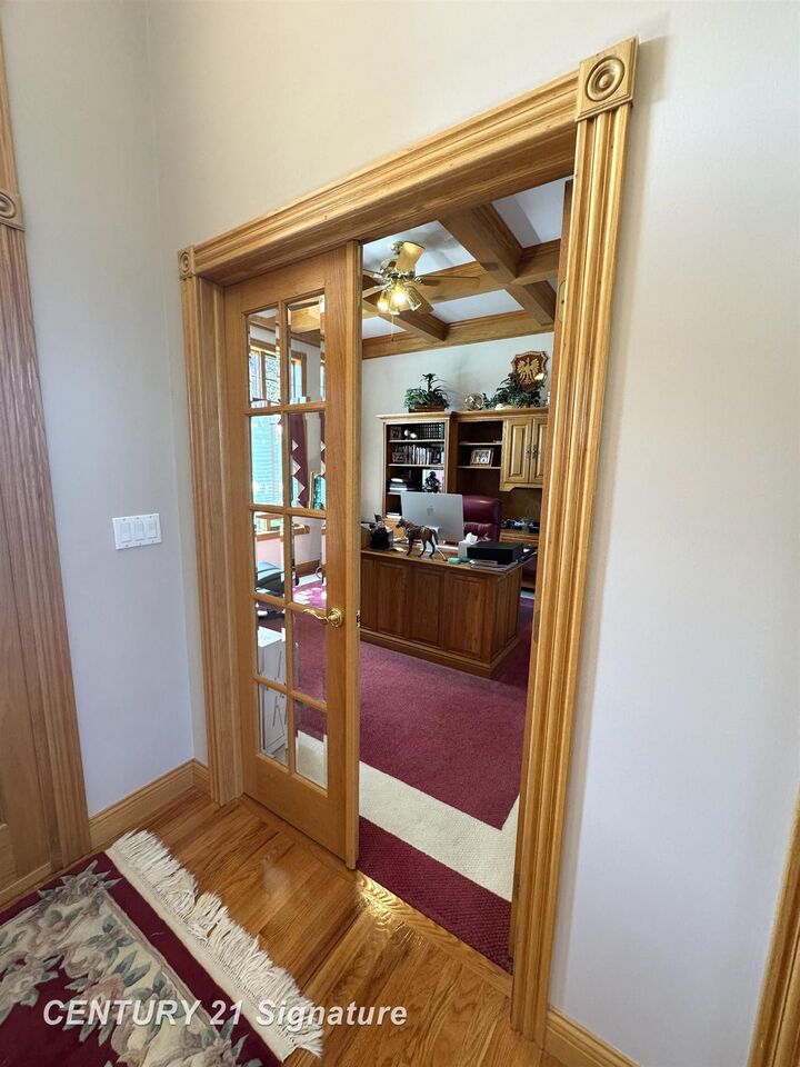 Property Photo:  4272 Summerwood Lane  MI 48603 